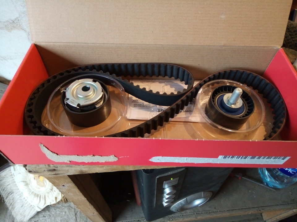 Замена ремня Грм и роликов — Lada Приора седан, 1,6 л, 2012 года ...