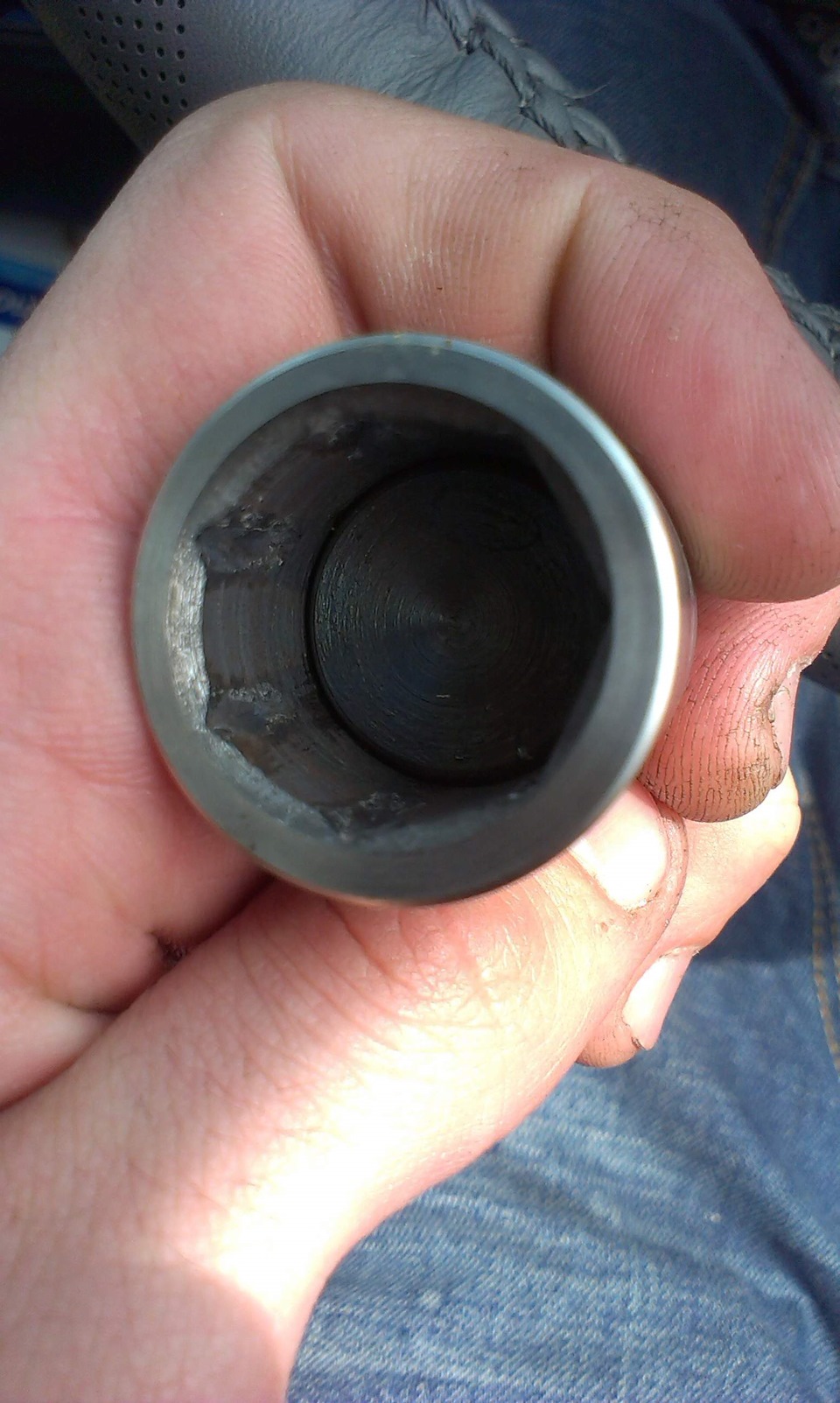 Вольтметр. Ключ-секретка для гаек OZ. — Toyota Caldina (190), 2 л, 1996 ...