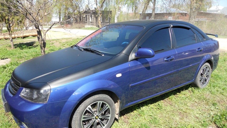 Chevrolet Lacetti Hatchback чёрный капот