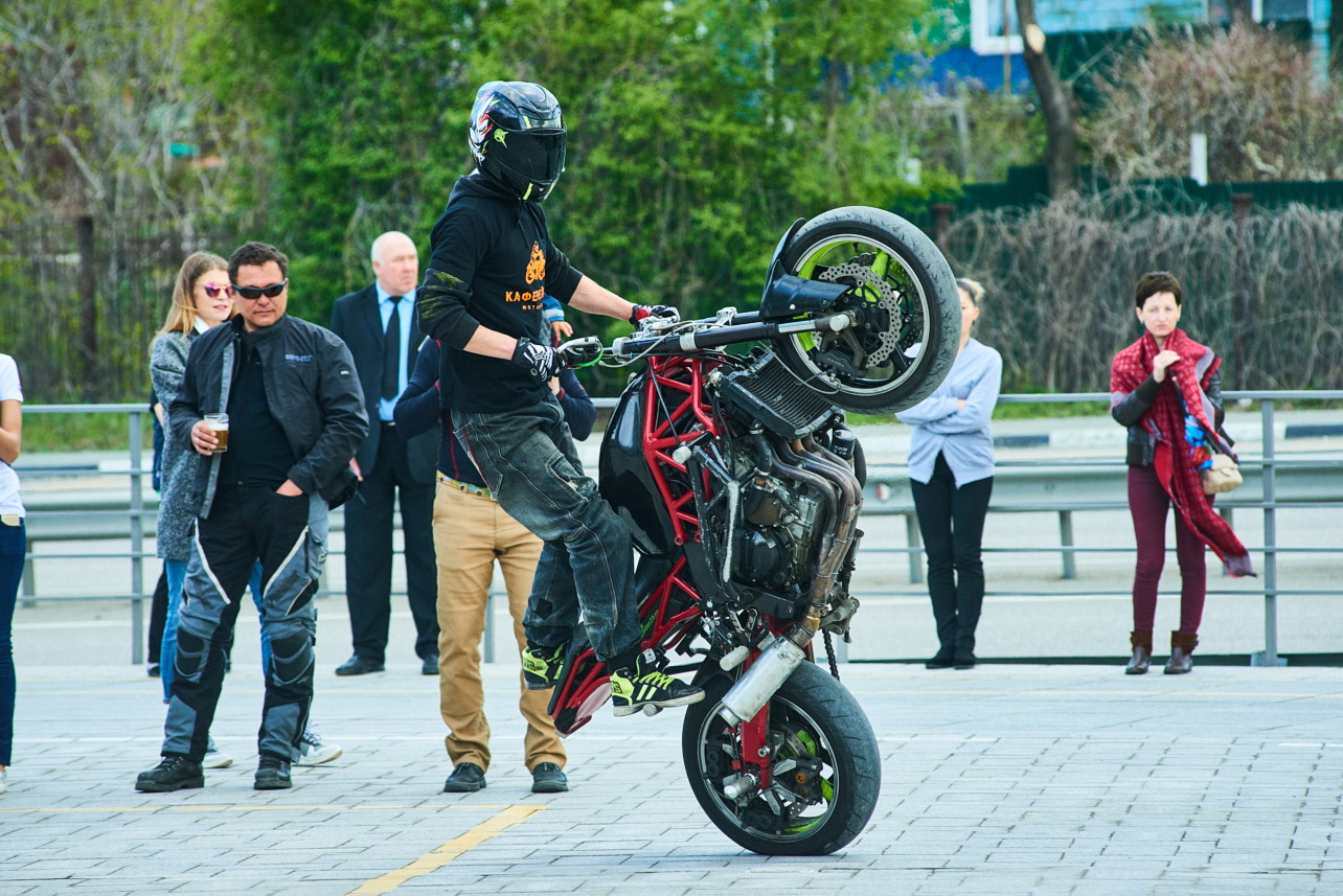 Владивосток motor. Мотоциклы во Владивостоке. Мотоциклист Владивосток. Custom Moto во Владивостоке. Баталов мото Владивосток.