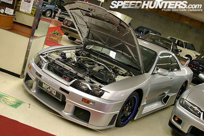 Nissan Skyline GTR r33 LM