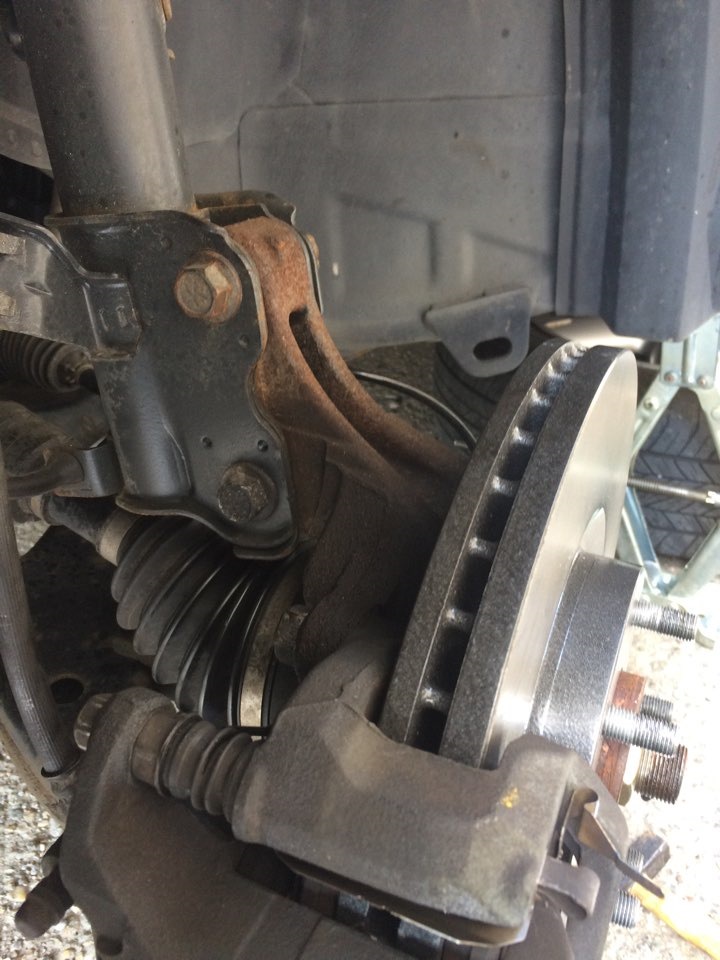 Замена тормозных дисков — Nissan Murano I, 3,5 л., 2006 года | обкатка ...