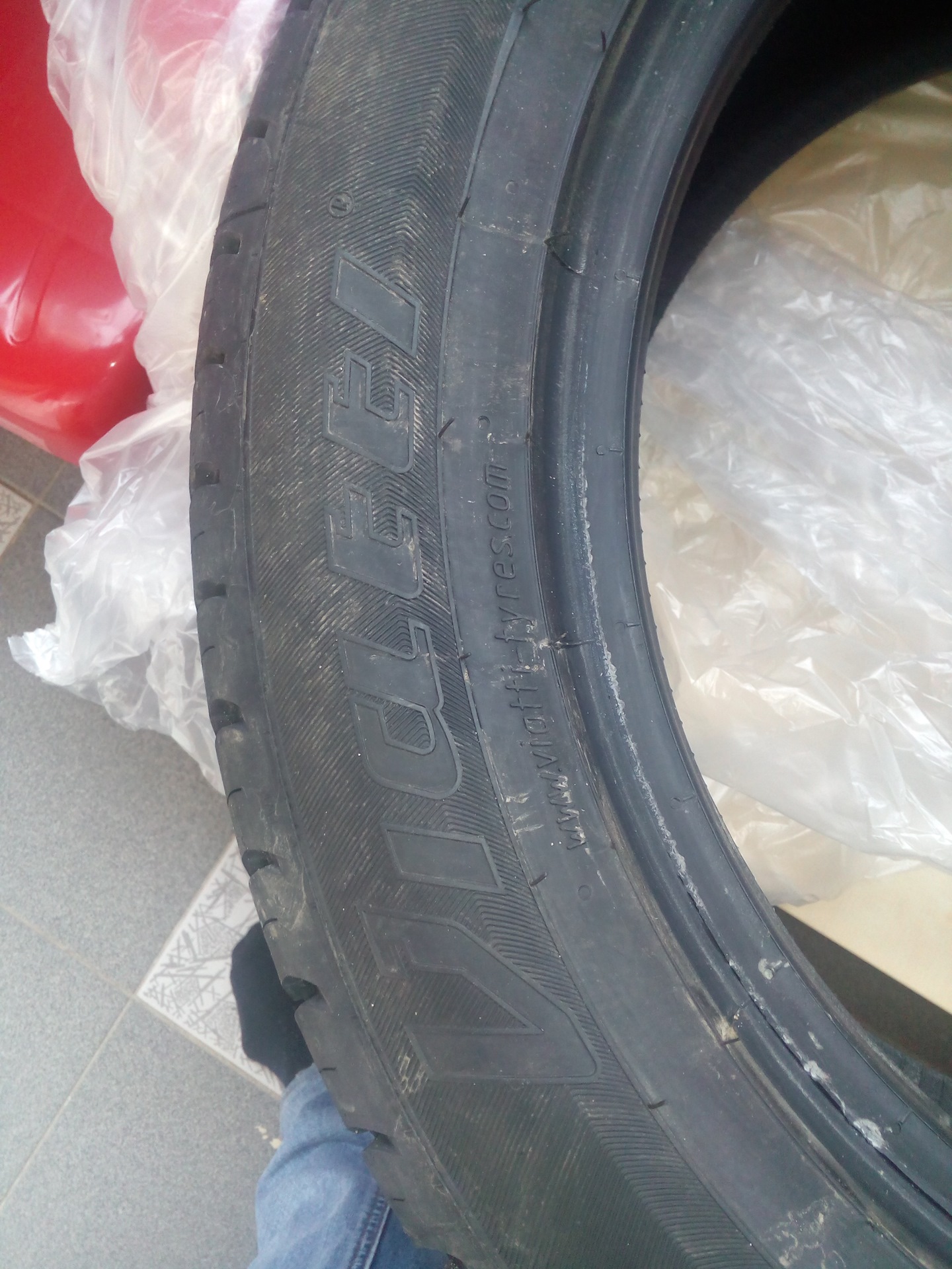 Шины viatti strada asimmetrico 205 55 r16. Шины Виатти страда 2. Viatti strada Asimmetriсo v-130 205/55 r16 91v. 205/50 R16 лето. Viatti strada 2 фото.
