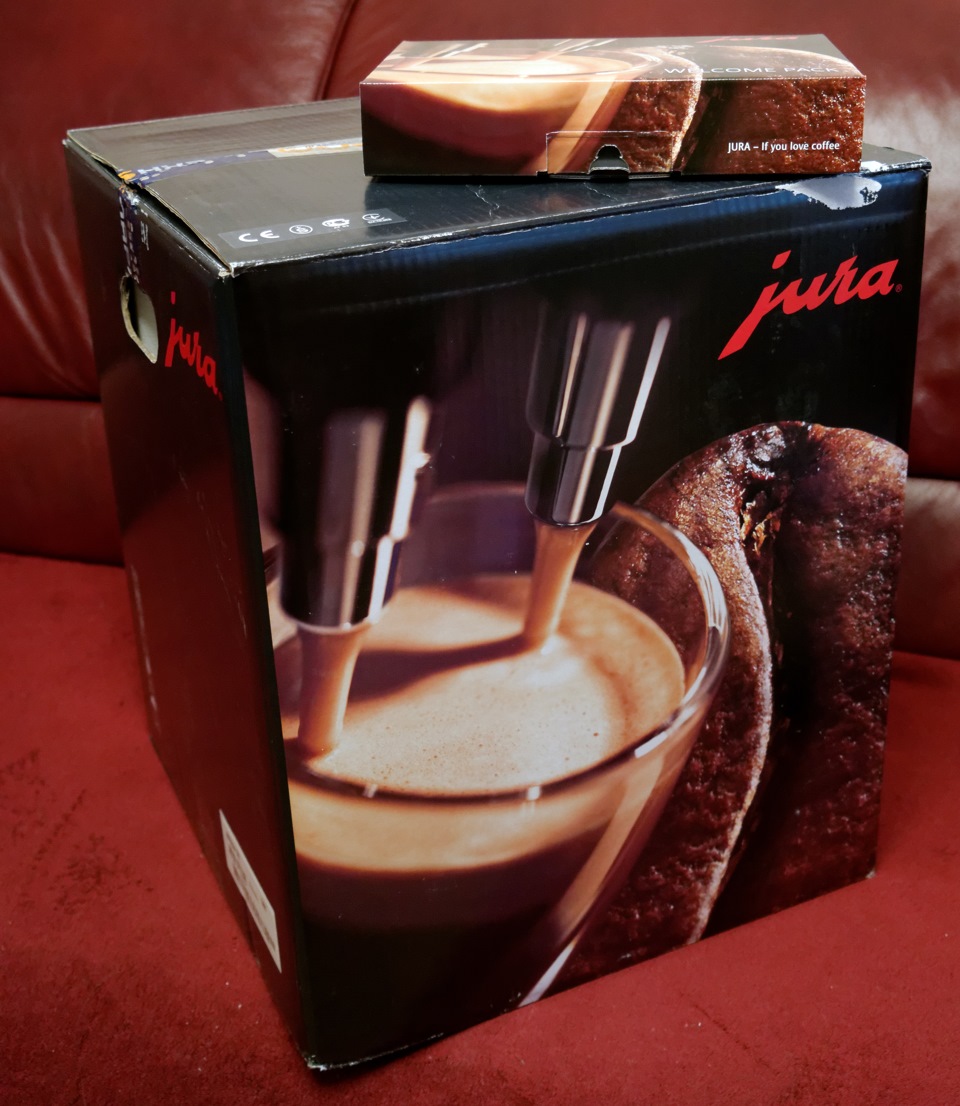 Очистка кофемашины jura. Jura c50. Кофеварка упаковка. Коробка упаковочная от кофемашины Yura. Toshbotir jura.