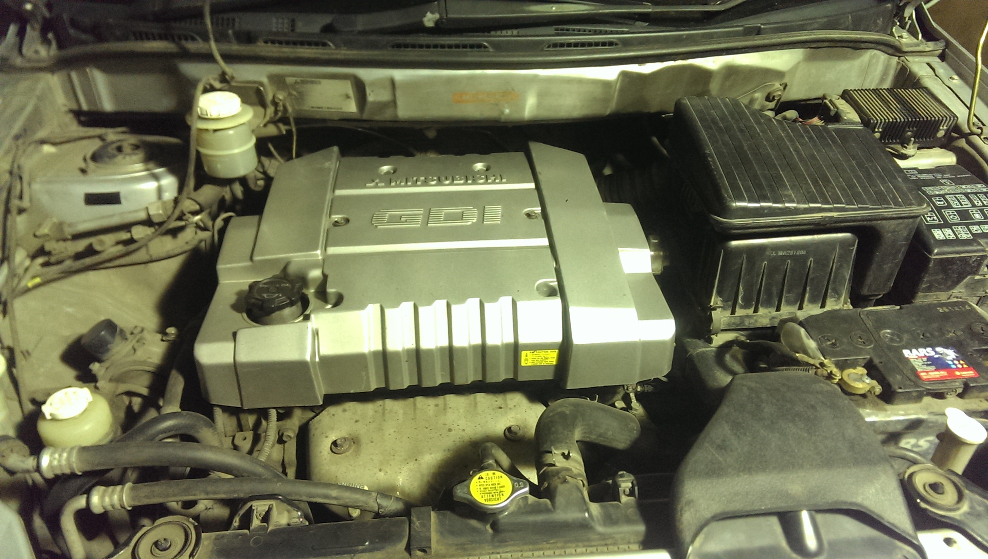 8 gdi. 8 gdi масло. 8 gdi. 8 gdi. Клапанная крышка 4g93.