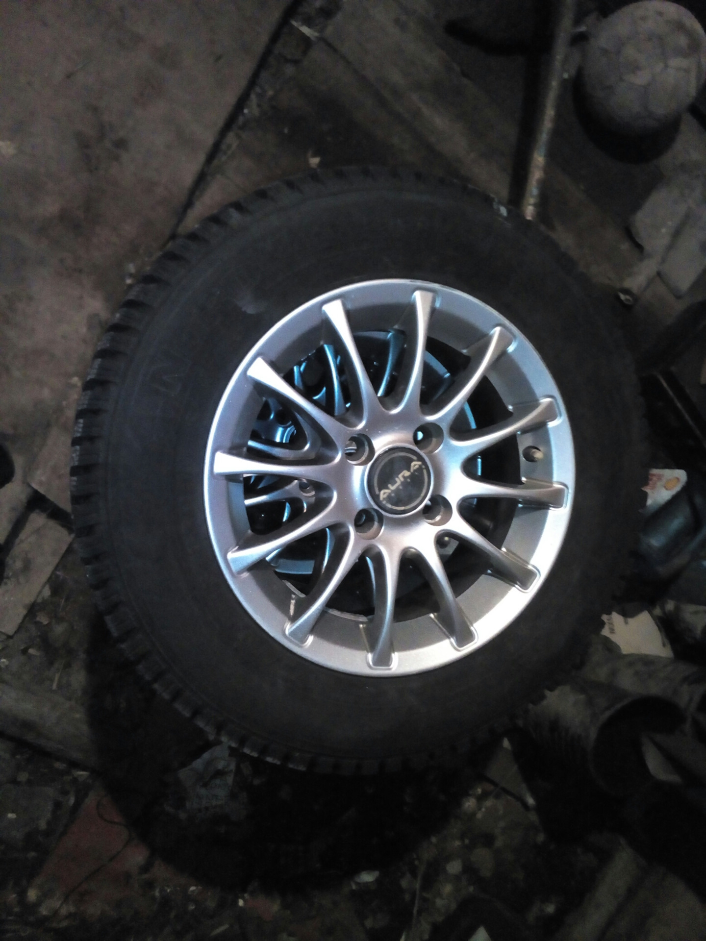 195 50 r16 заводские шины лада гранта спорт. резину на гранту отзывы. 185/65 r14 зима на гранту. резину на гранту отзывы. гранта 13 резина.