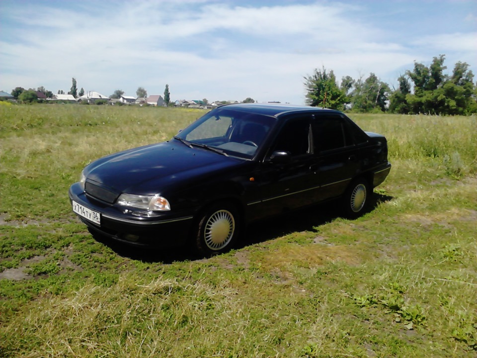 Daewoo Nexia 1 6 черная