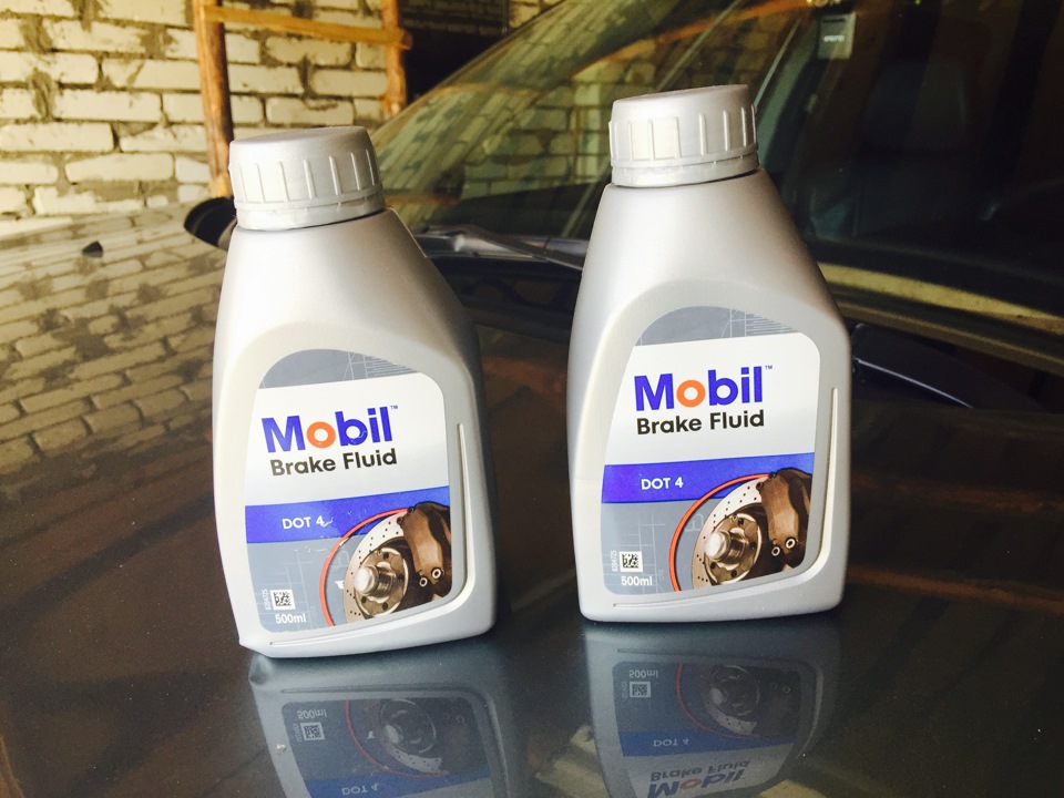 Заменил тормозную жидкость — Mitsubishi Outlander XL, 2,4 л, 2008 года ...