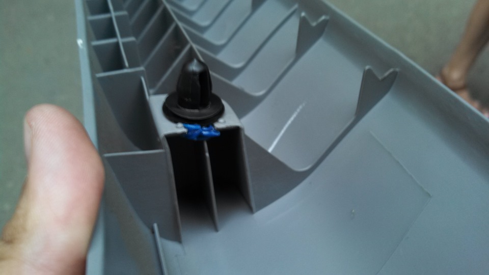 Конечно это колхоз, но по крайней мере стойка села теперь плотнее и не люфтит. — Honda HR-V (1G)