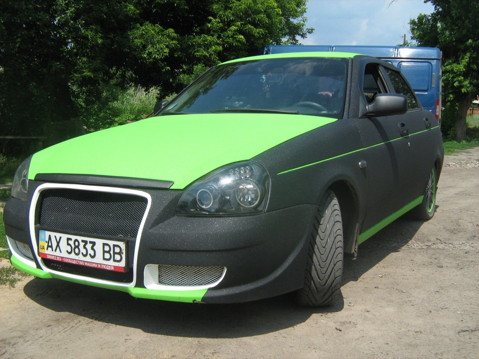 lada priora зеленая