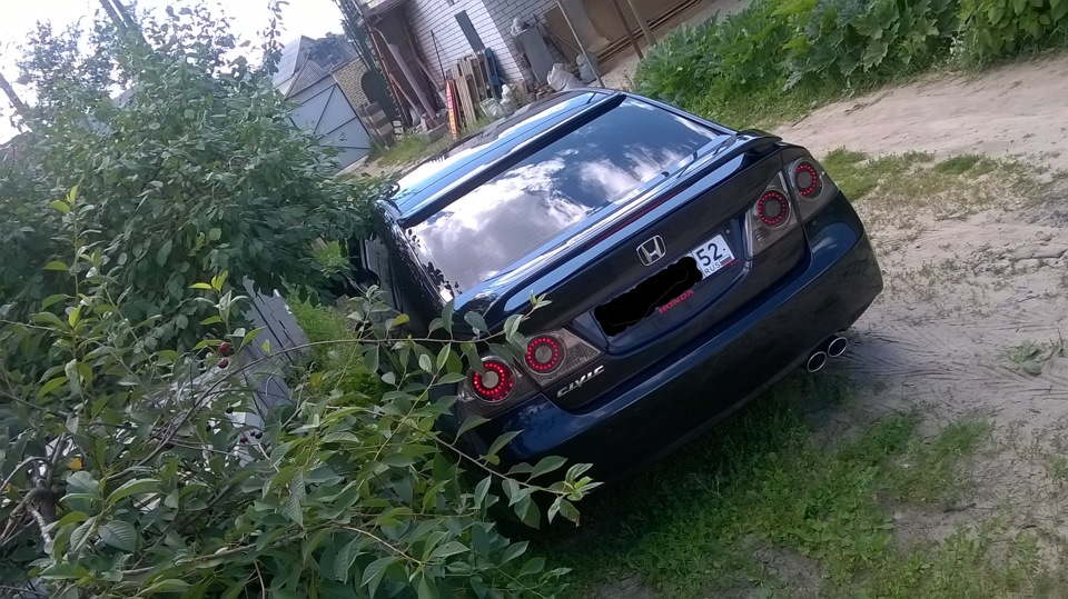 Ищу стоп сигнал в спойлеР Modulo — Honda Civic 4D (8G), 1,8 л, 2008 ...