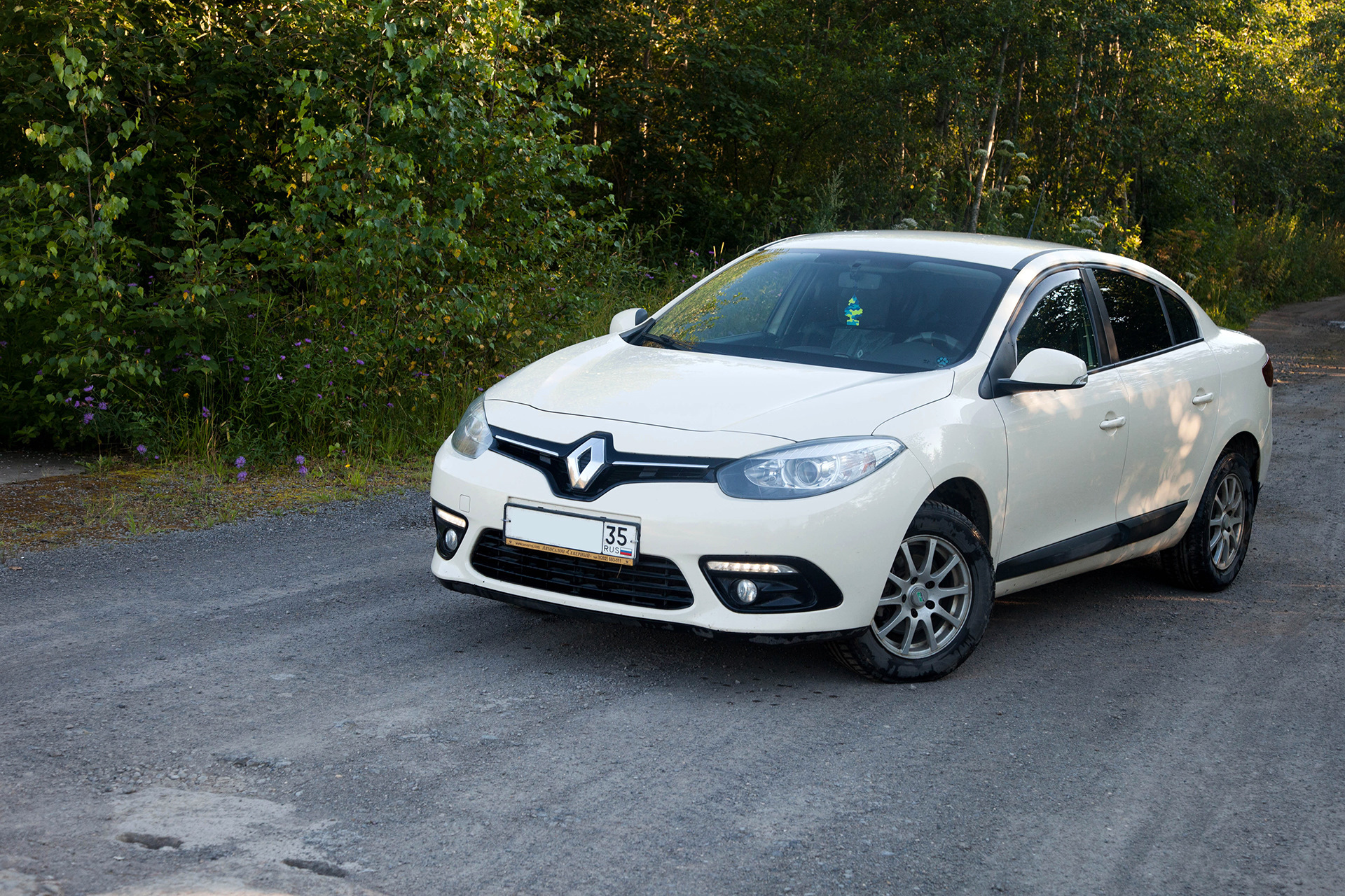 Рено флюенс на штампах. Fluence drive2. Рено флюенс 2023. Renault fluence 2 поколение. Fluence drive2.