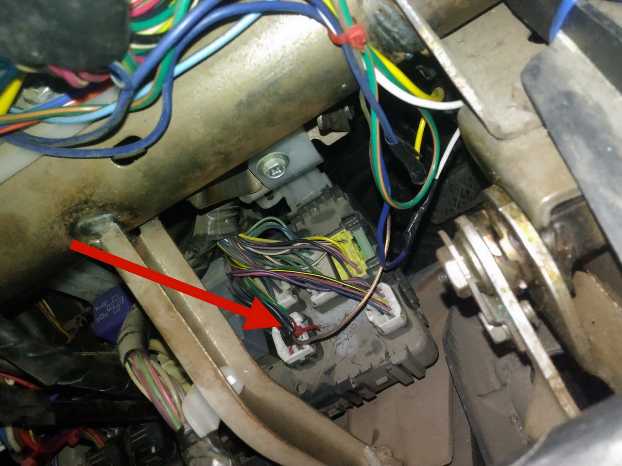 Изменение алгоритма включения топливного насоса — Toyota Matrix (1G), 1 ...