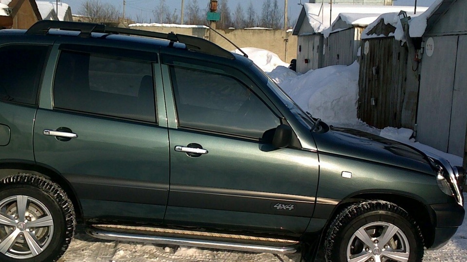 chevrolet niva цвет сочи