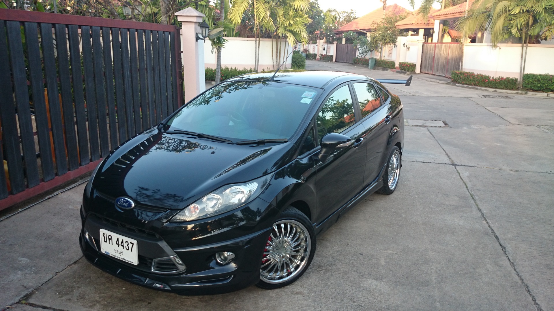 Ford Fiesta 6 седан