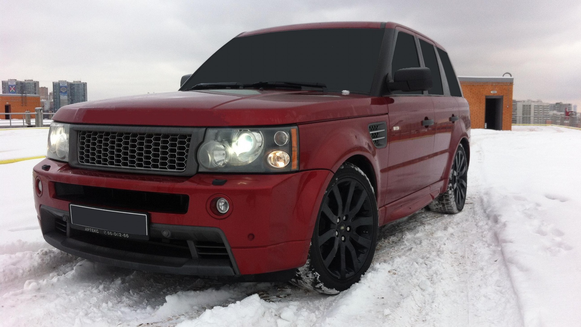 Красный матовый range Rover