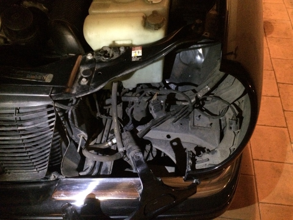 Замена стекол на фарах — Mercedes-Benz E 55 AMG (W210), 5,5 л, 1998 ...