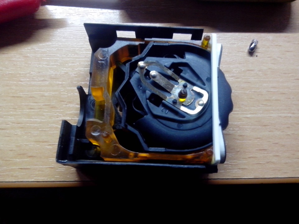 замена лампочки на светодиод "подсветка" — Renault Symbol, 1,4 л, 2003 ...