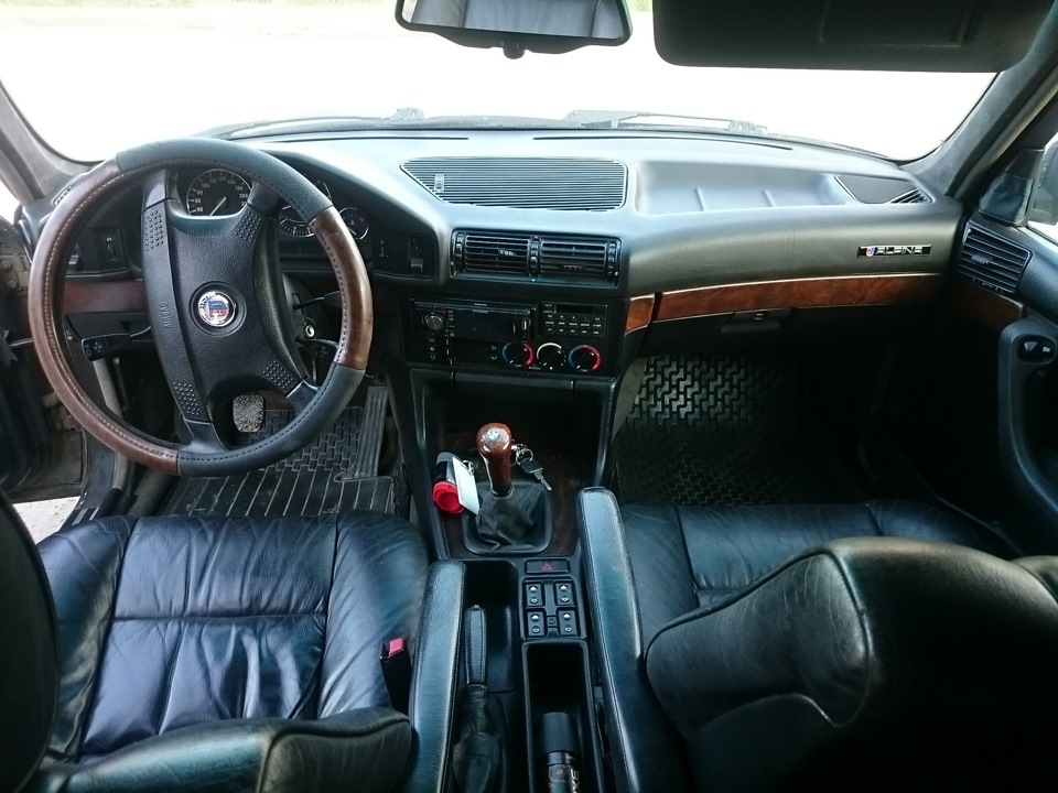 А вот несколько фото салона и не только — BMW 5 series (E34), 3 л, 1992 ...