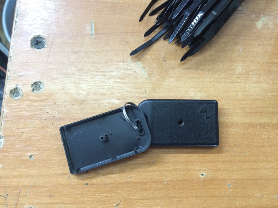 метка блэк. метка блэк. брелок метка сигнализации black bug. брелок иммобилайзера black bug батарейка. Black bug 71l2.