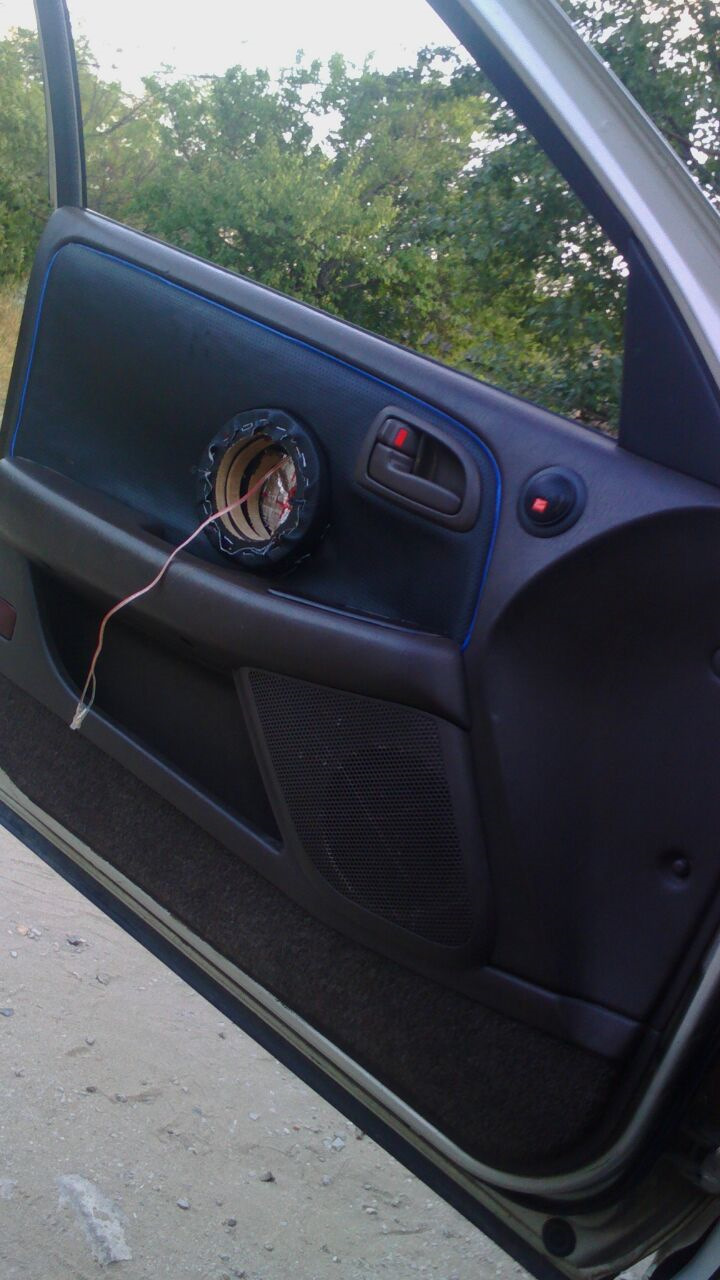 Пришлось перетянуть середину в винил — Toyota Chaser (100)