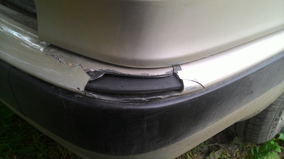 Треснутый бампер — DRIVE2