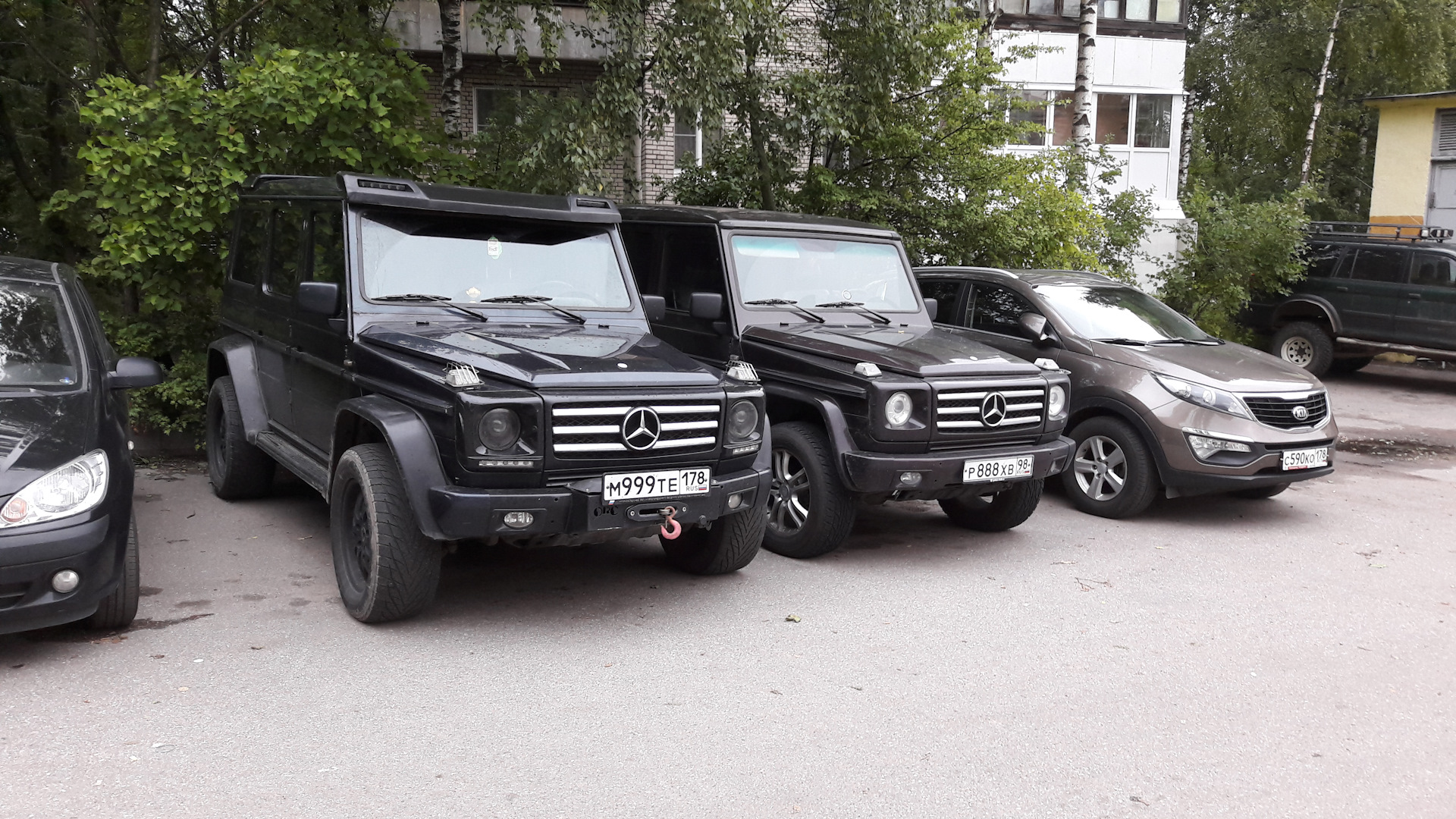 свадебный кортеж mercedes gelandewagen. кортеж мерседес гелендваген. Mercedes g500 бандит. три гелика. гелендваген мерседес бандиты.