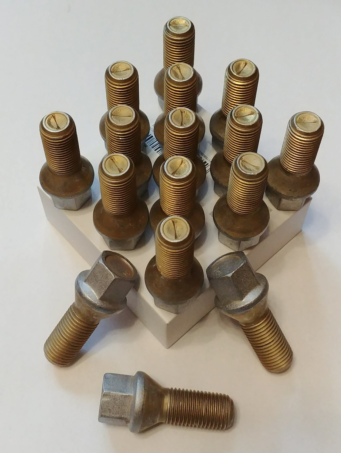 гальваника-кадмирование. винт торекс м8. озон болты. болт din 933 м8х20 8. 5 с прессшайбой.