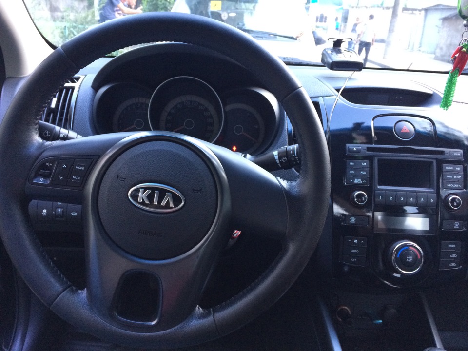 Перетяжка пластика+новый руль)) — KIA Cerato (2G), 1,6 л, 2009 года ...