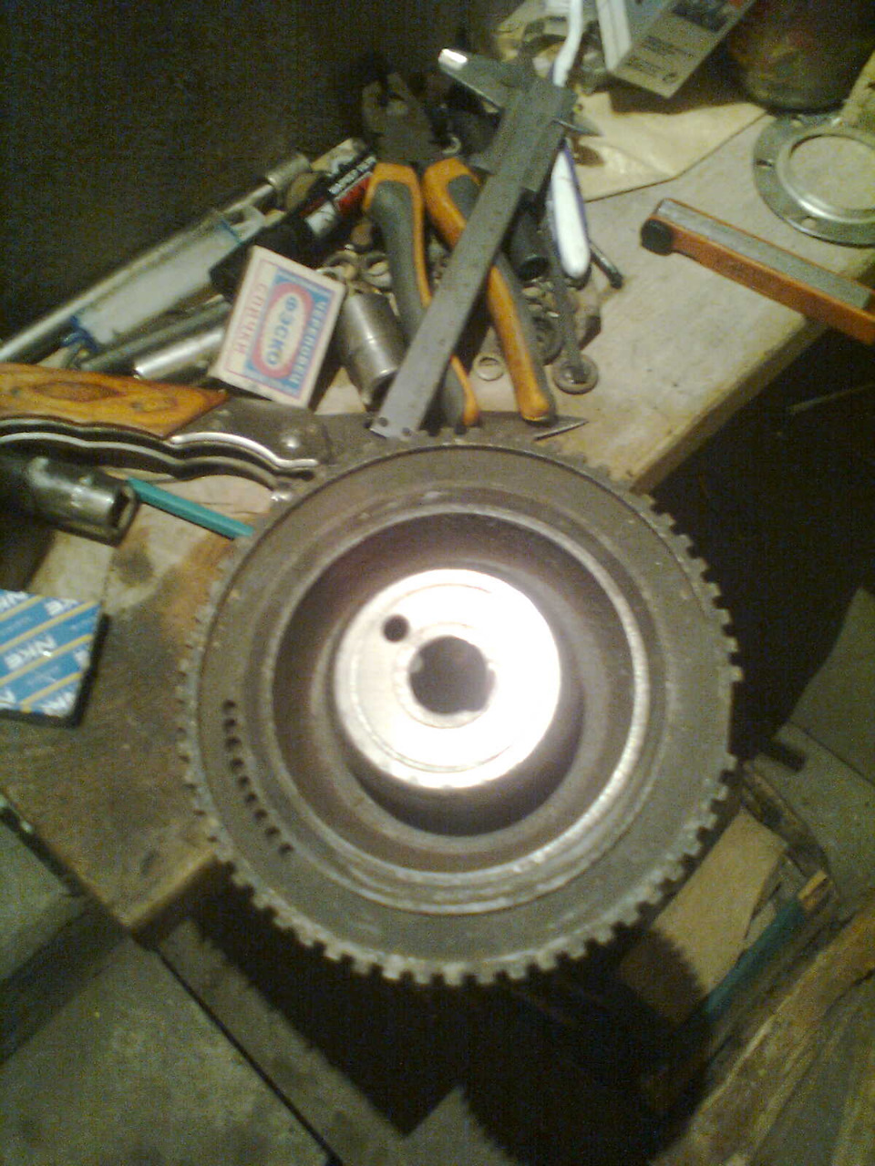 Биение шкива коленвала! — Lada 21113, 1,5 л, 2001 года | своими руками ...