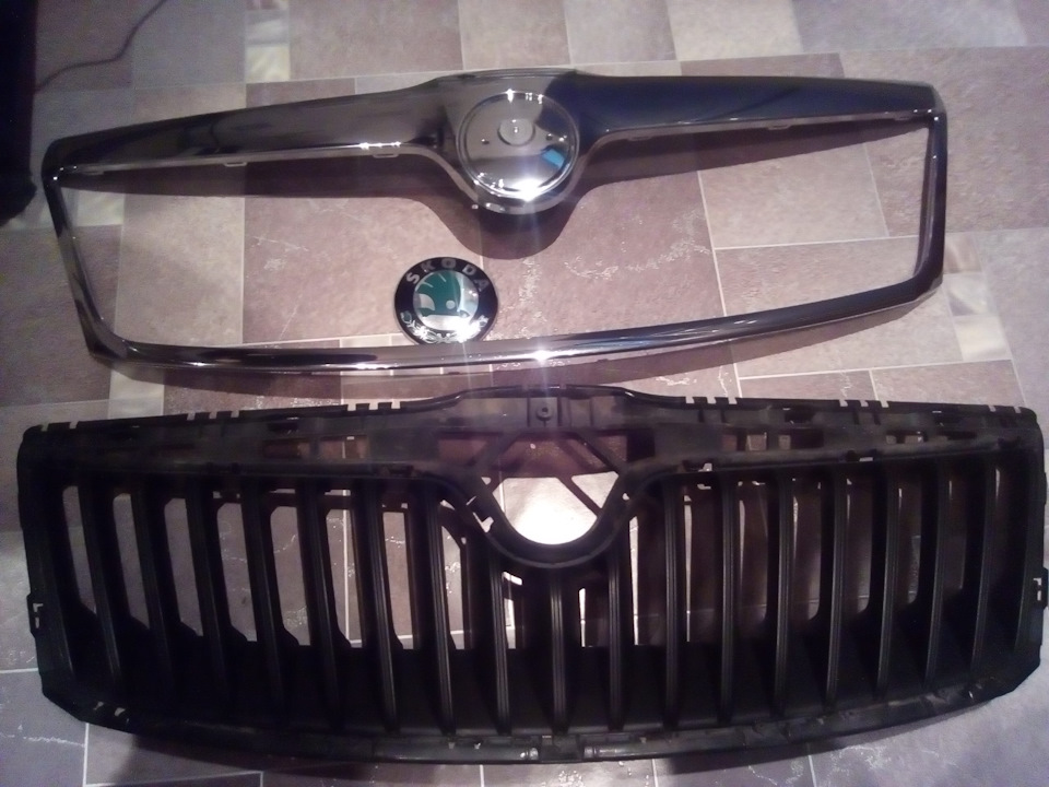 Решетка радиатора в черный — Skoda Octavia A5 Mk2, 1,6 л, 2010 года ...