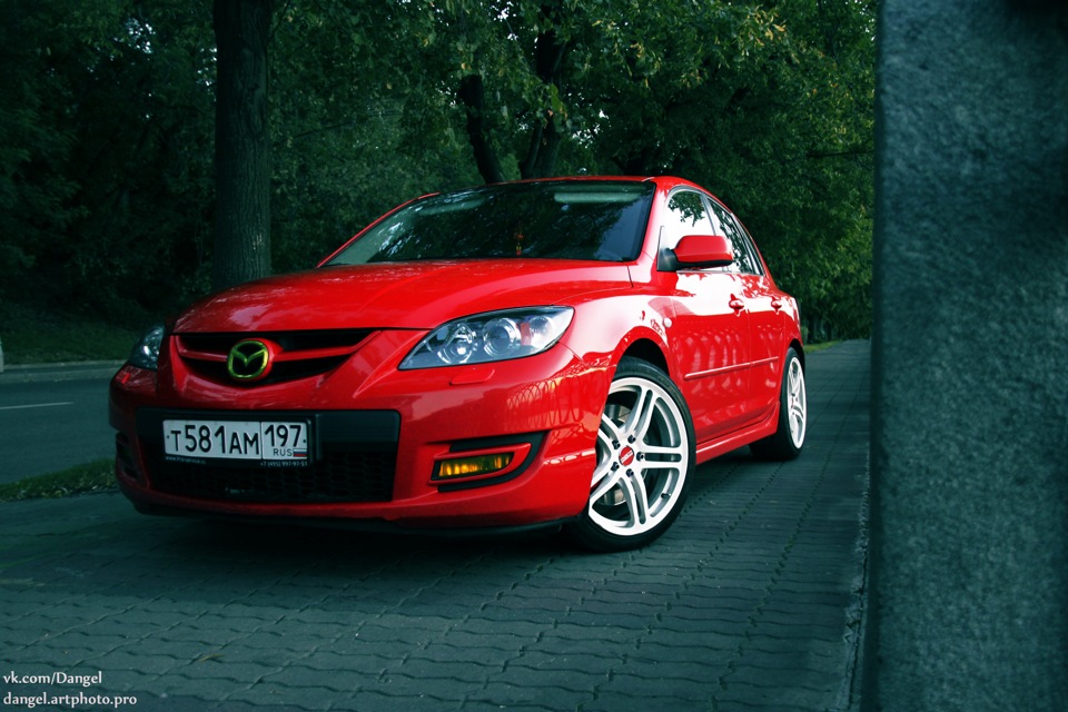 Мазда мпс 2.3 турбо. Mazda 3 MPS Тиффани. Фотосессия Mazda 3 MPS. Мазда 3 МПС Технорессор. Мазда 3 МПС яйца.