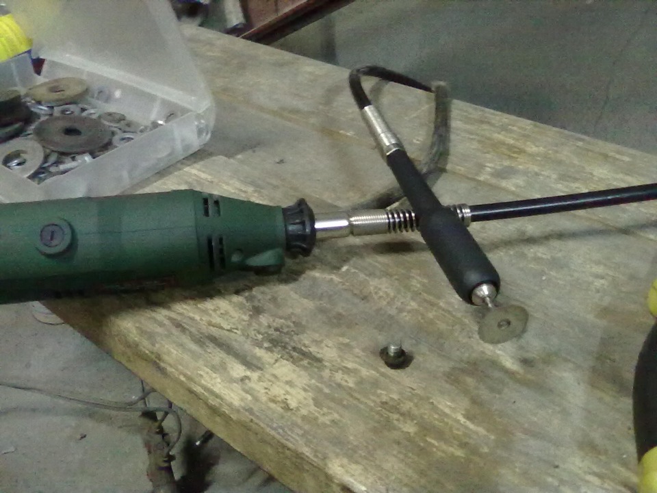 Врезка люка в жестком потолке! — Lada 11113 Ока, 2004 года | своими ...