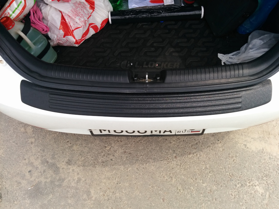 уже на бампере — KIA Rio 5-door (3G)