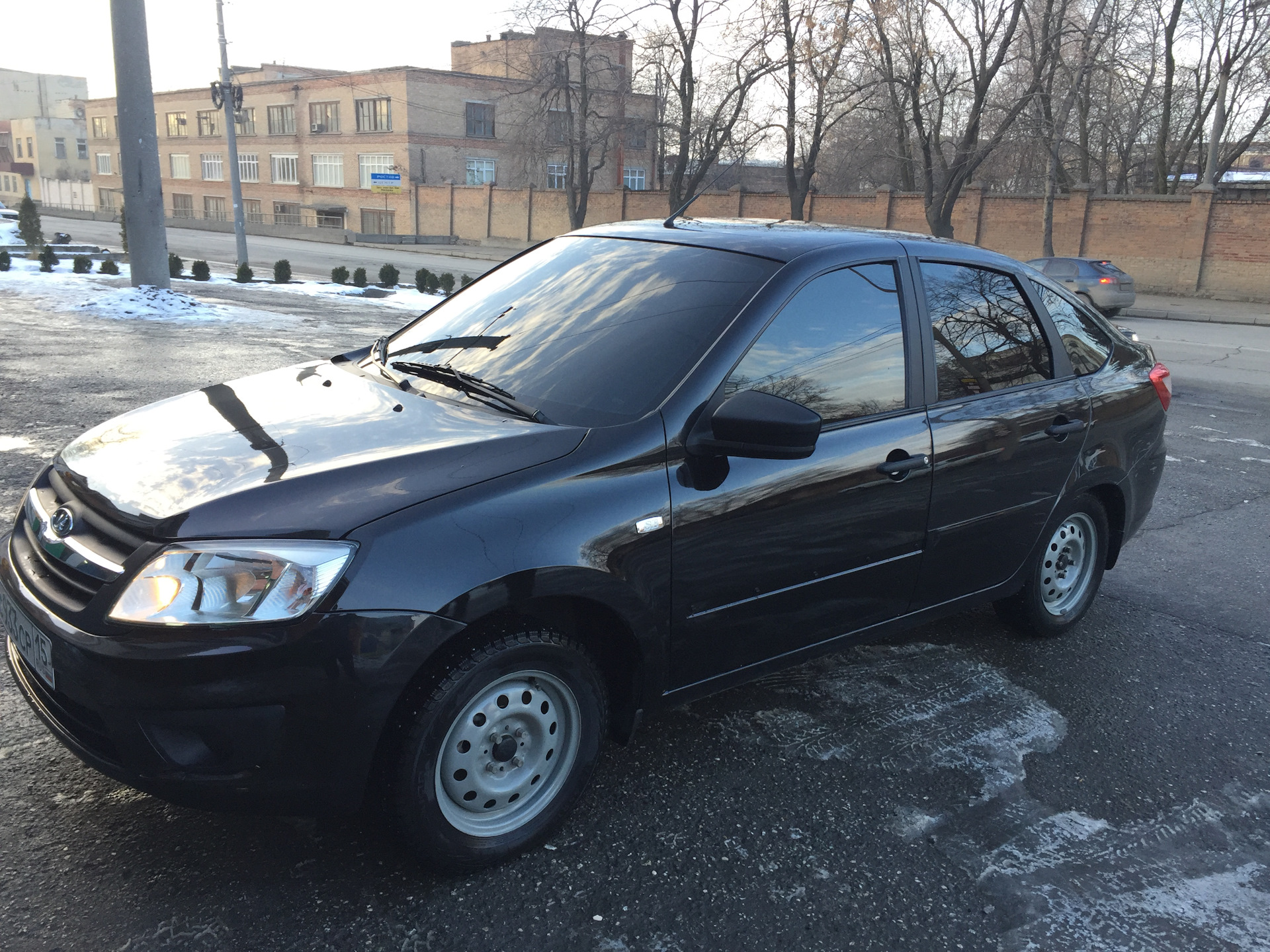 Молдинг — Lada Гранта Лифтбек (1G), 1,6 л, 2015 года | тюнинг | DRIVE2