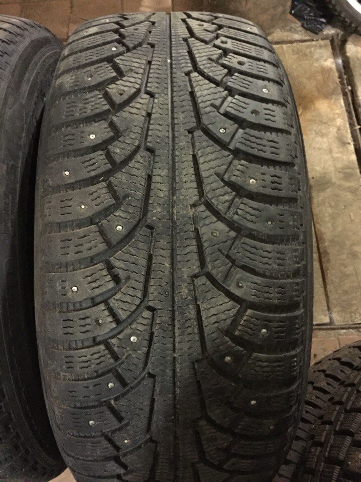 Nokian 255 50 r20