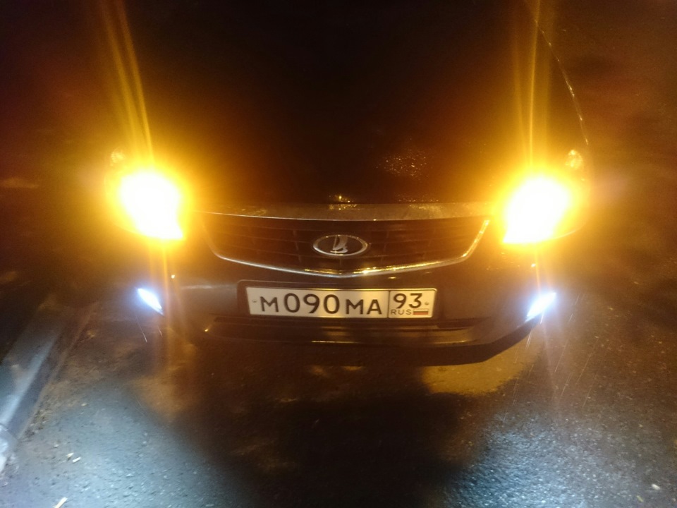 Оранжевые лампочки в габариты — Lada Приора седан, 1,6 л, 2013 года ...