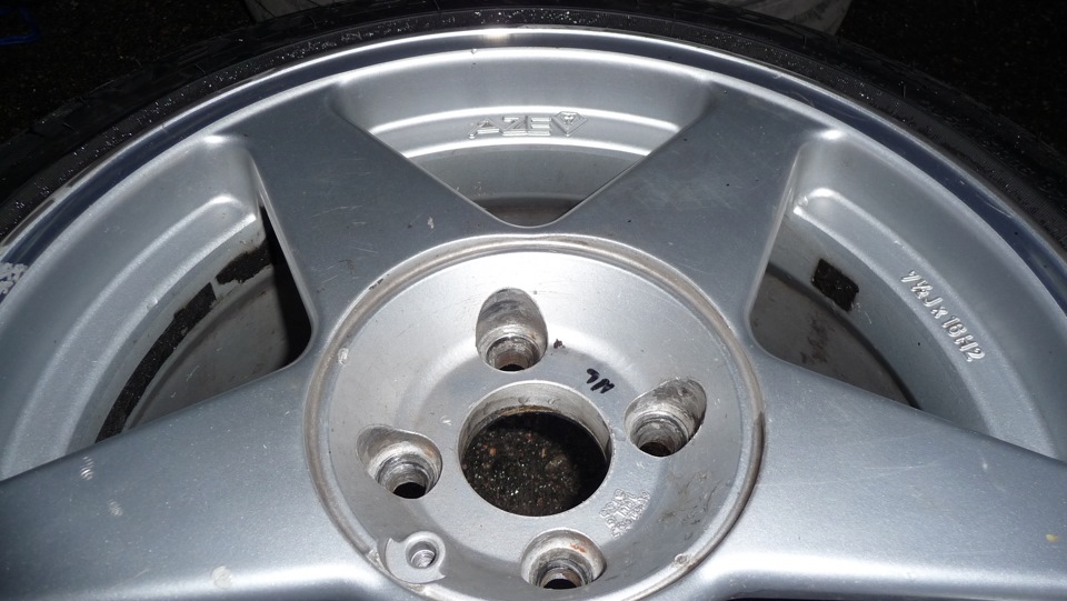 Продаю AZEV A R16 205 \45 )С новой резей — Lada 2115, 1,5 л, 2005 года ...