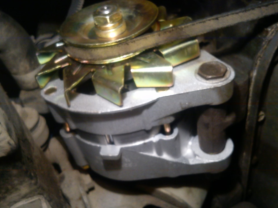 Загорелась контрольная лампа зарядки… — Lada 4x4 3D, 1,6 л, 1991 года ...