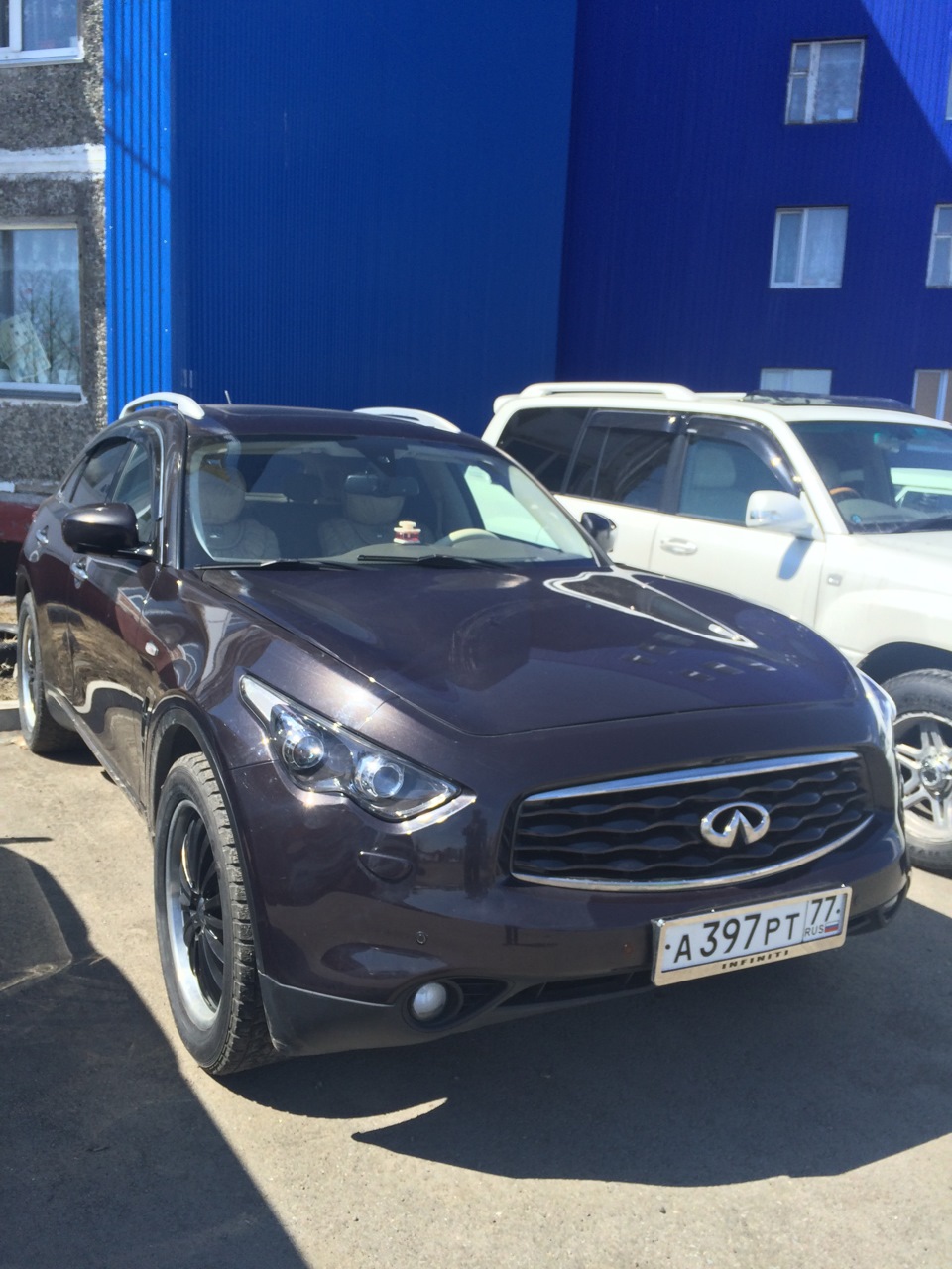 Вот так вот я подарил любимой жене данное авто) — Infiniti FX (2G), 3,5 л,  2009 года | просто так | DRIVE2