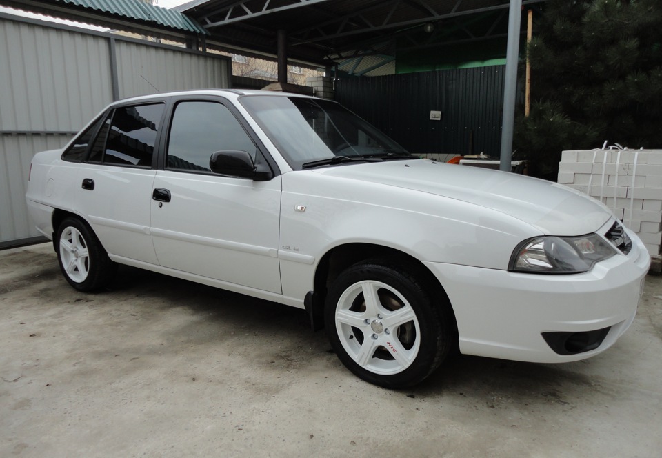 Daewoo Nexia n150 белая