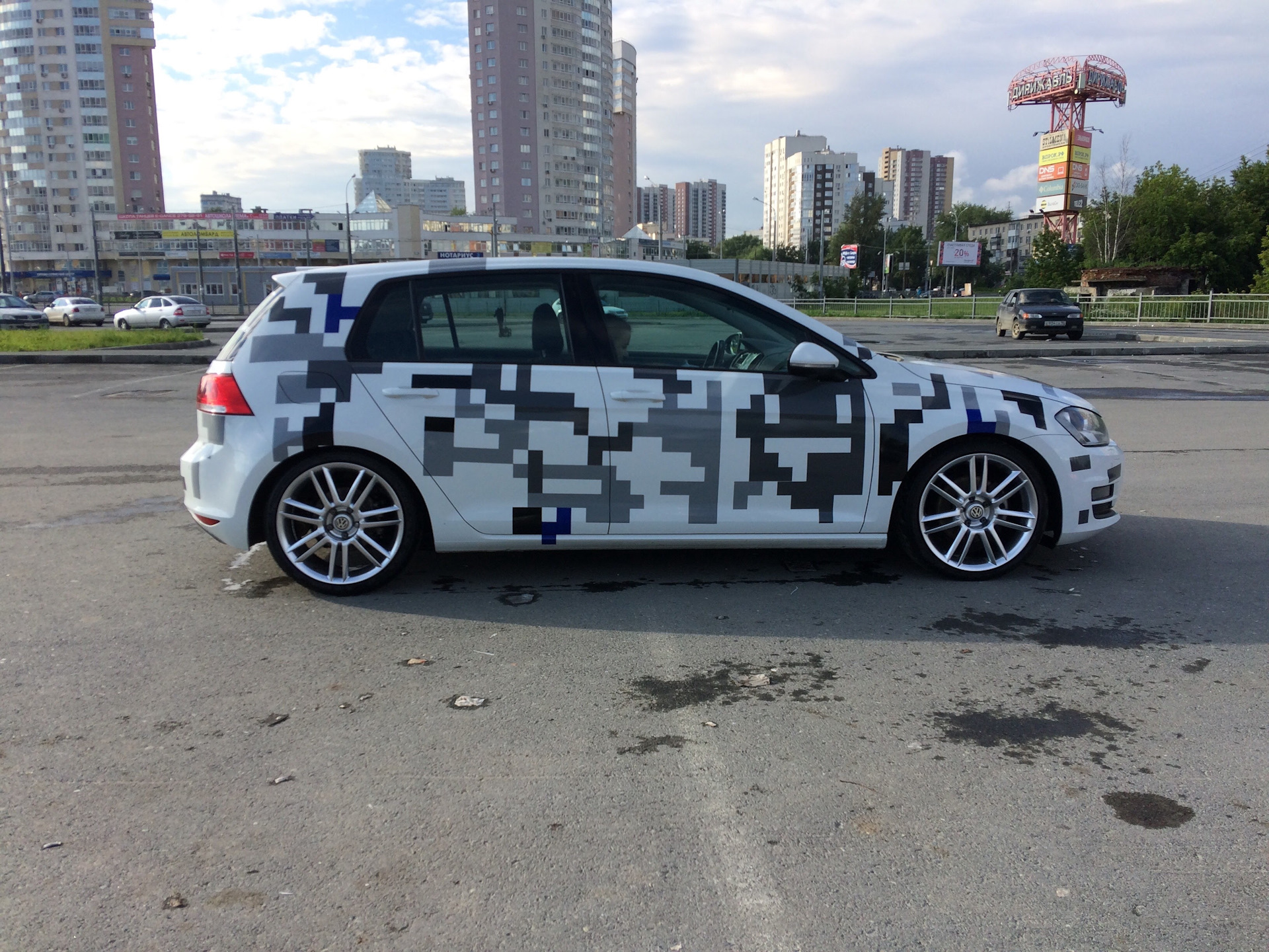 Новый камуфляж — Pixel — Volkswagen Golf Mk7, 1,4 л, 2013 года | стайлинг |  DRIVE2