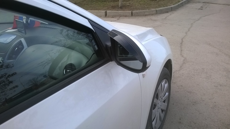 реснички на боковые зеркала. — Chevrolet Cruze Hatchback, 1,6 л, 2013 ...