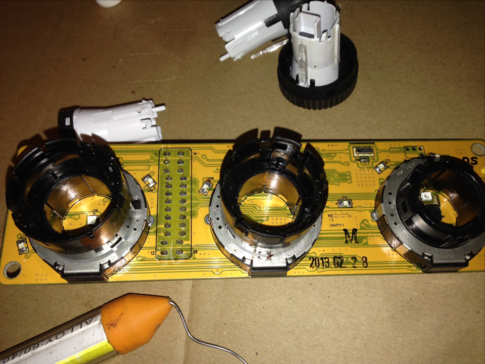 Как поменять цвет подсветки Блока управления печки (кондиционера) на ...
