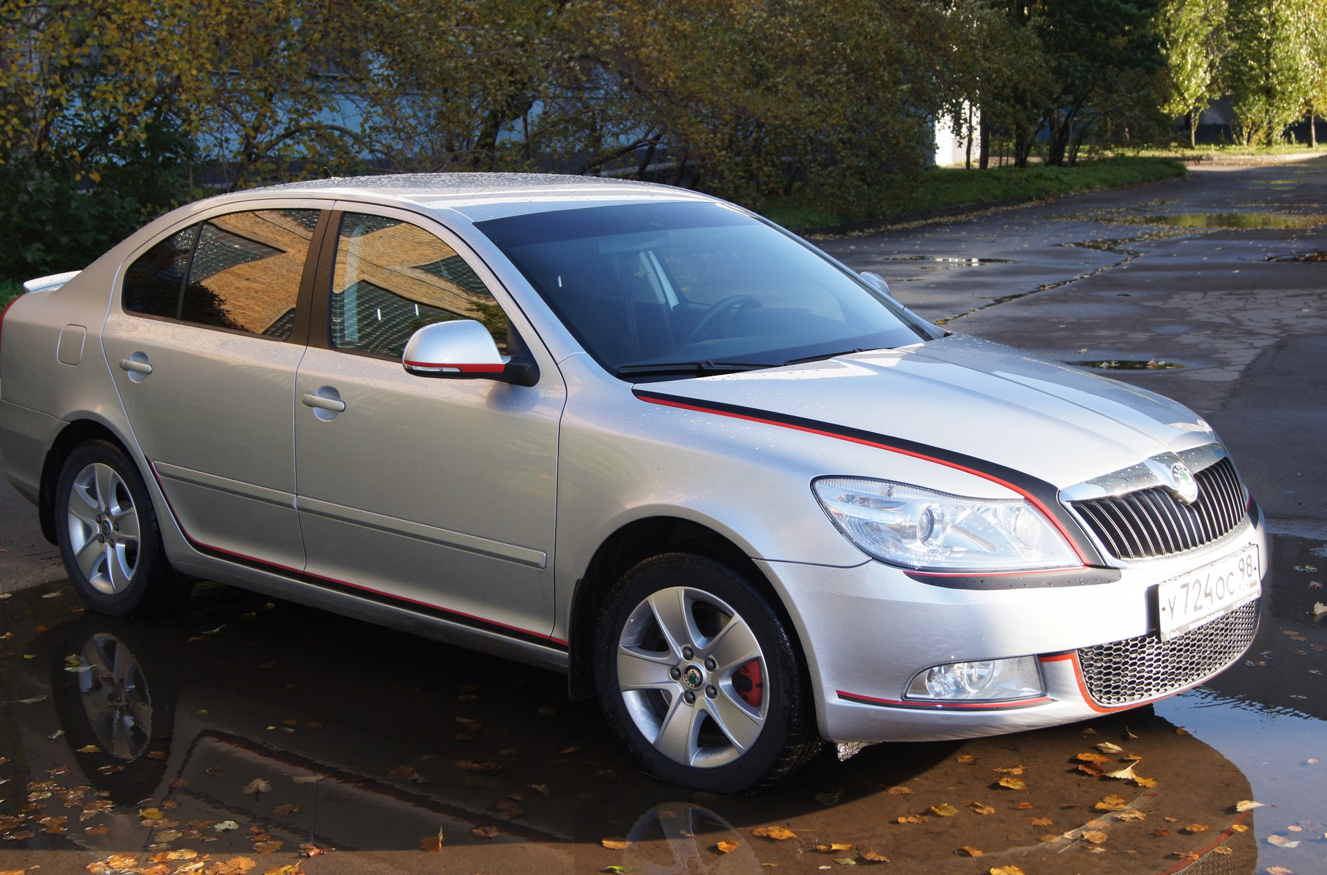 КРАСНОЕ на ЧЁРНОМ…или заканчиваю виниловый стайлинг — Skoda Octavia A5 Mk2,  1,8 л, 2010 года | тюнинг | DRIVE2