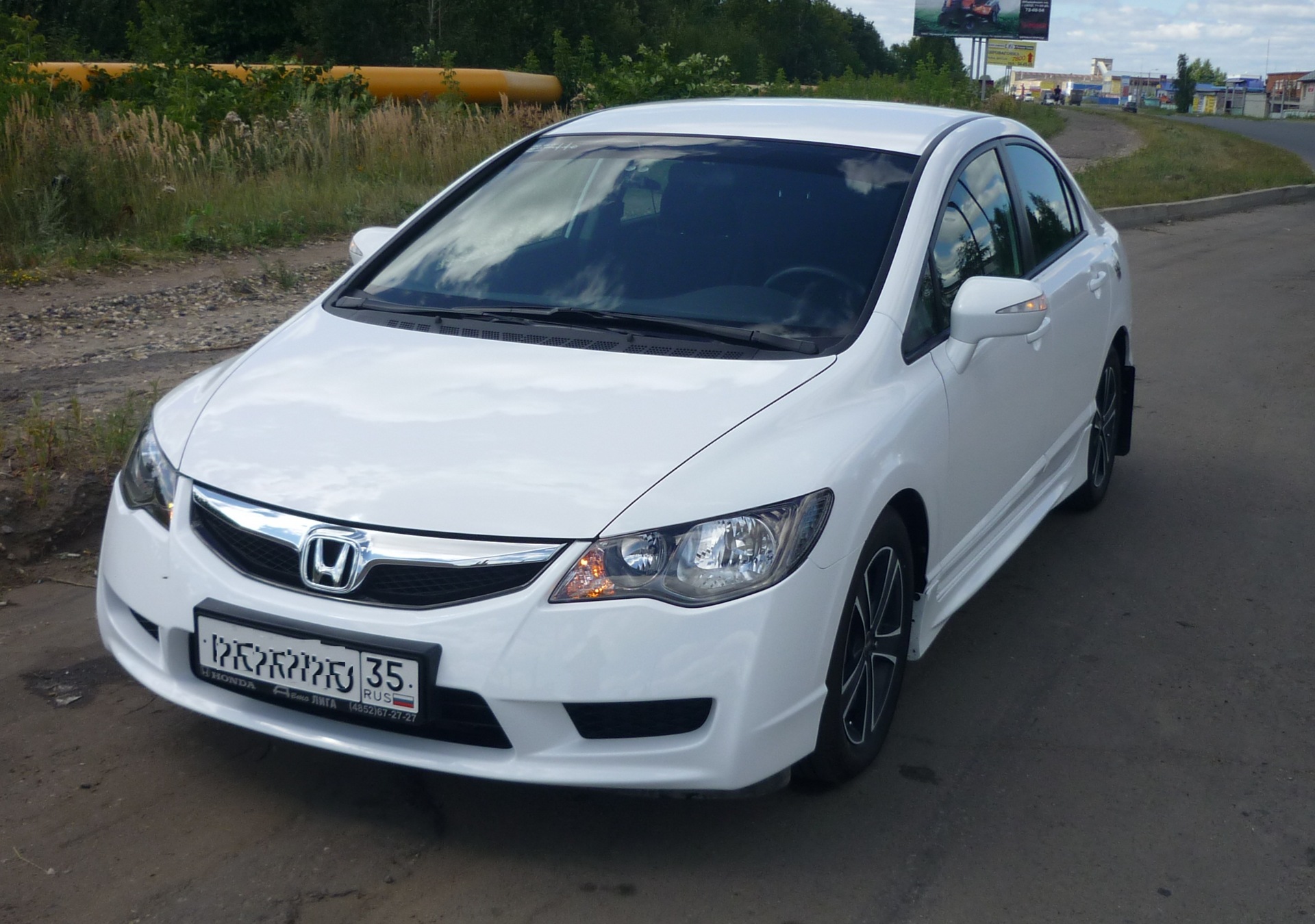 Honda Civic 4d белая матовая