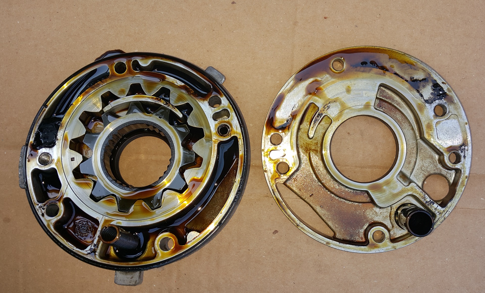 Масляный насос вольво 850