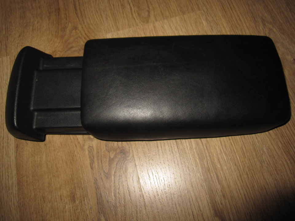 Клавиша подлокотника - Honda Accord (7G), 2,4 л, 2006 года расходники DRIVE2