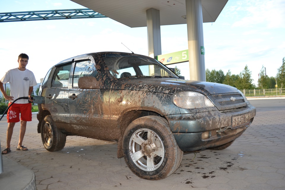 Chevrolet Niva fam 1