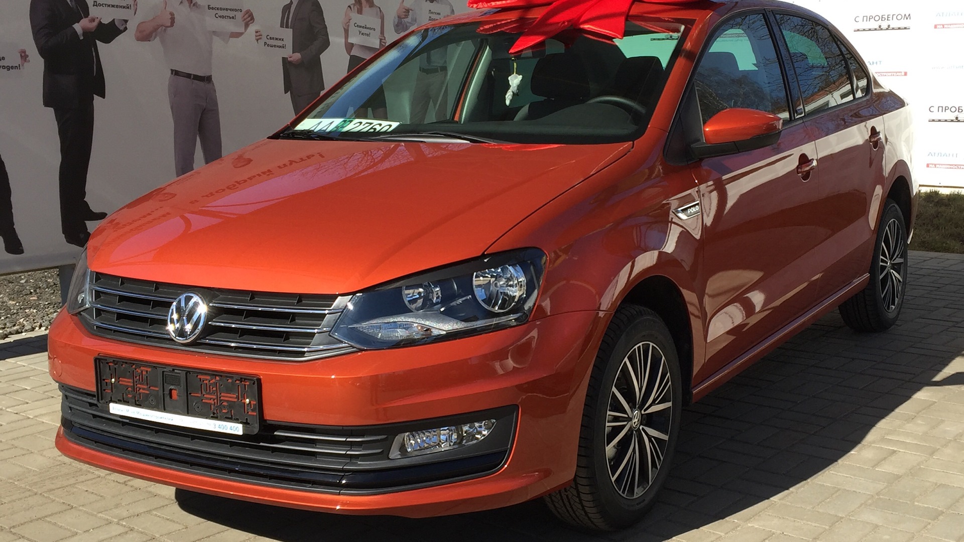 Volkswagen Polo Sedan 1.6 бензиновый 2016 | оранжевый AllStar на DRIVE2